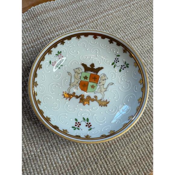 Hand Painted Footed German Trinket Dish - Crown and Lion Coat of Arms - Picture 6 of 6